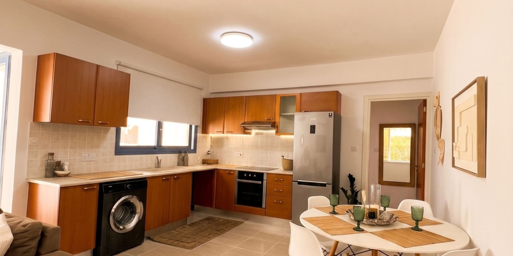 1-bedroom apartment with a large terrace in Geroskipou, Paphos — photo 6