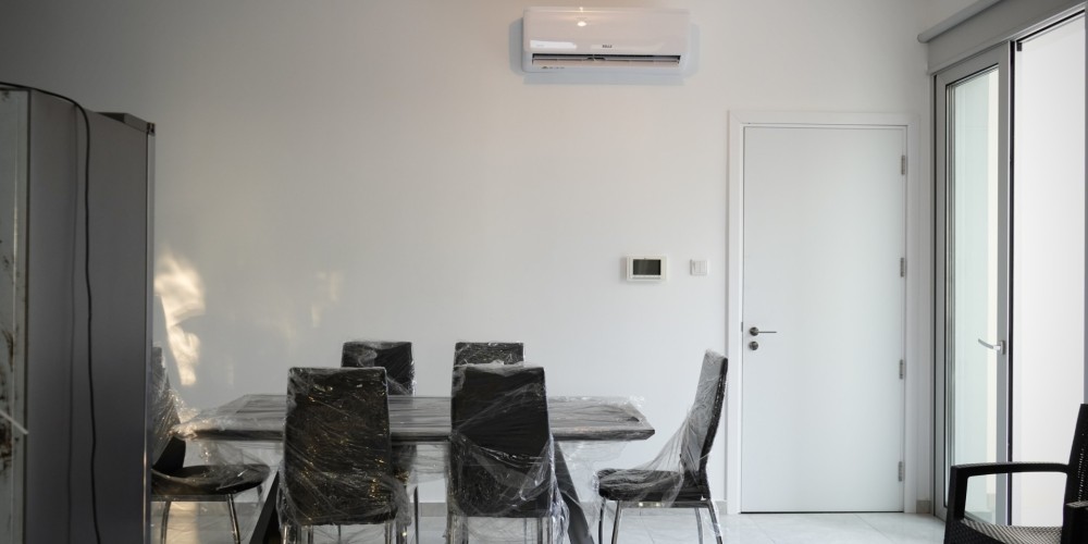 2-bedroom fully furnished apartment with a large balcony in the centre of Larnaca — photo 18