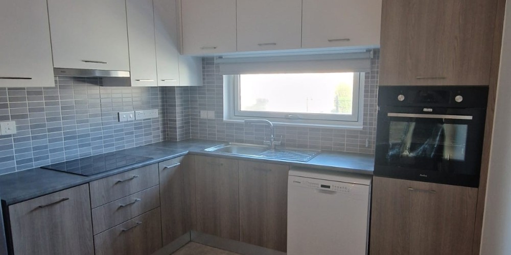 2-bedroom fully furnished apartment with a large balcony in the centre of Larnaca — photo 31