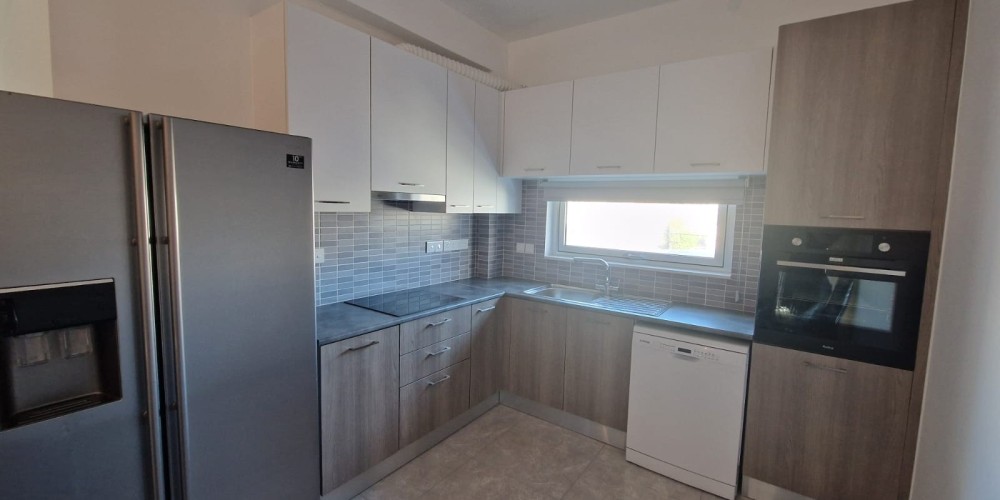 2-bedroom fully furnished apartment with a large balcony in the centre of Larnaca — photo 35