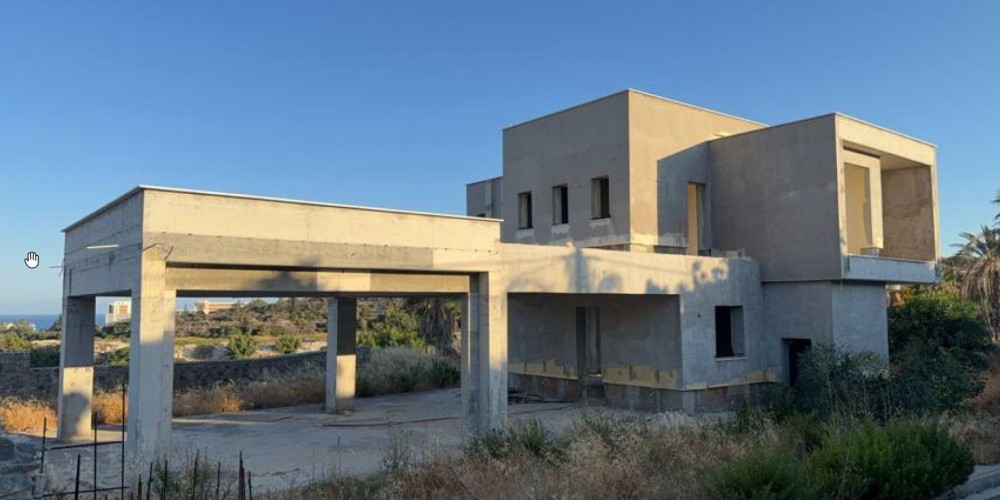 Unfinished 4-bedroom villa with sea views in Agios Tychonas, Limassol — photo 3