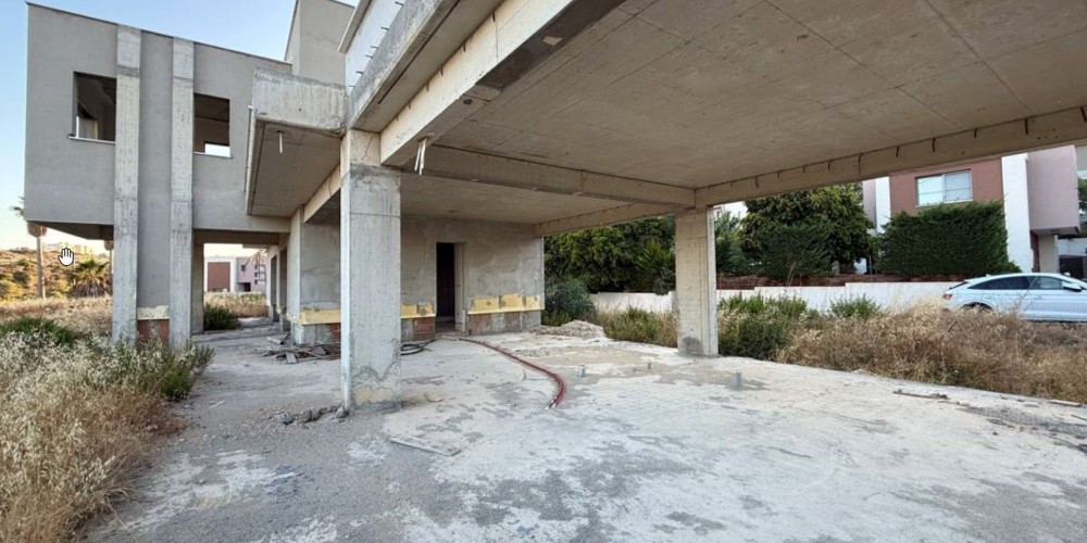 Unfinished 4-bedroom villa with sea views in Agios Tychonas, Limassol — photo 7