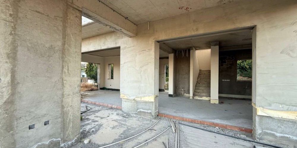 Unfinished 4-bedroom villa with sea views in Agios Tychonas, Limassol — photo 10