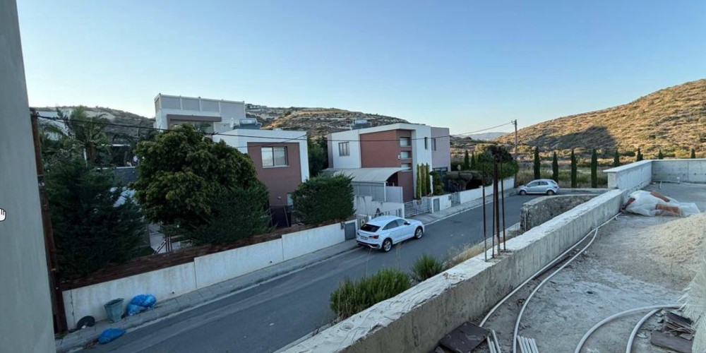 Unfinished 4-bedroom villa with sea views in Agios Tychonas, Limassol — photo 14