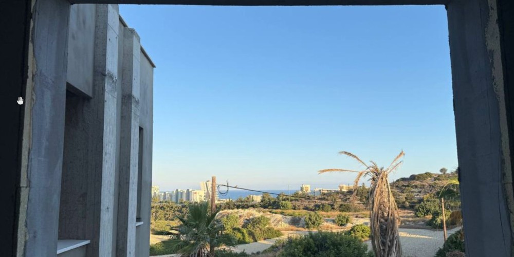 Unfinished 4-bedroom villa with sea views in Agios Tychonas, Limassol — photo 20