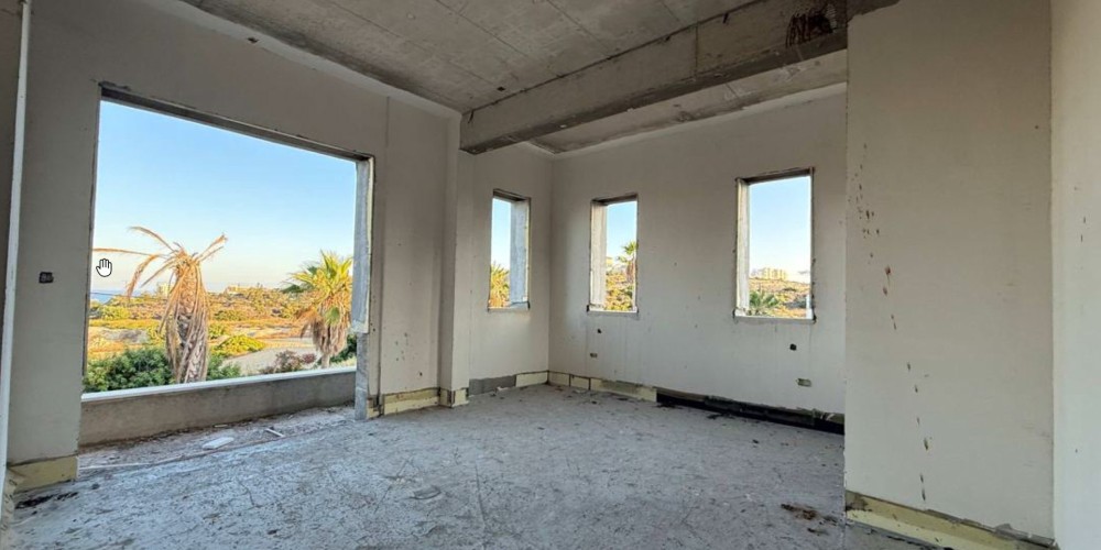Unfinished 4-bedroom villa with sea views in Agios Tychonas, Limassol — photo 22