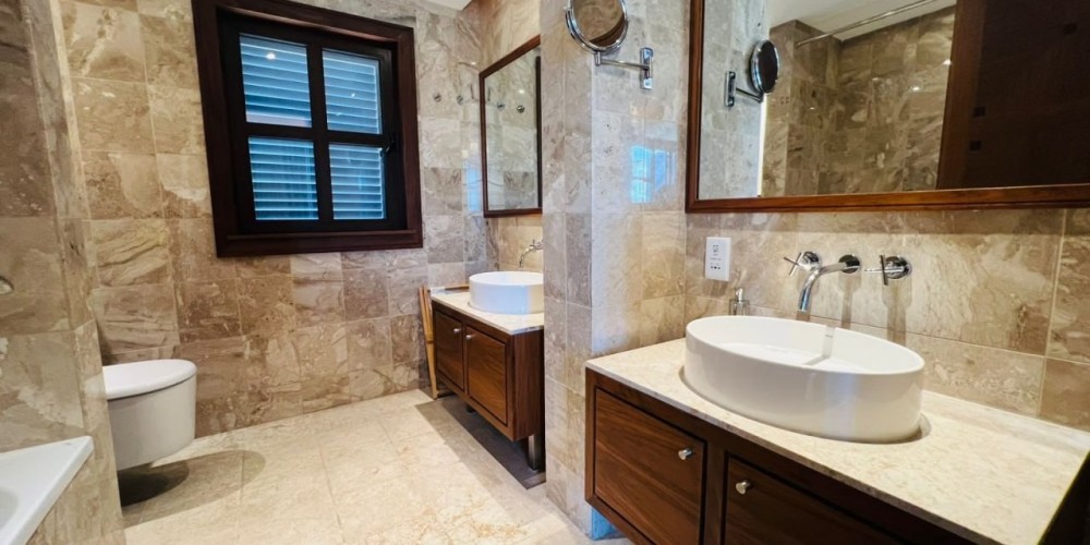 3-bedroom duplex apartment on the first sea line in St. Raphael, Limassol — photo 20