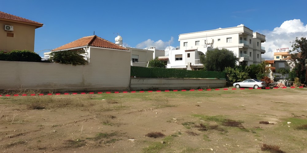 Development plot with a 90% building factor in Ekali, Limassol — photo 1