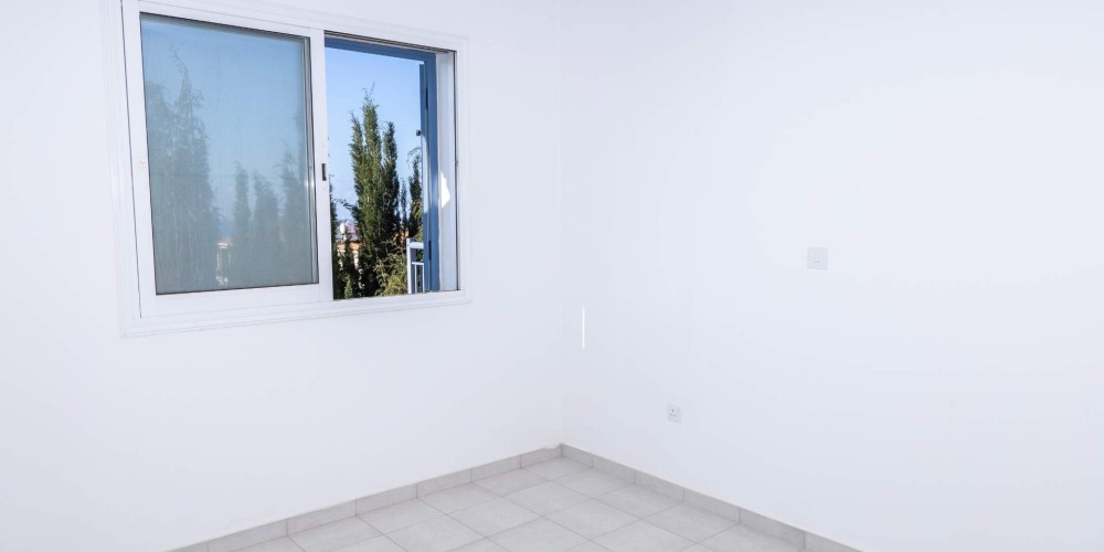 Apartments in a resort-style complex with a communal pool in Peyia, Paphos — photo 7