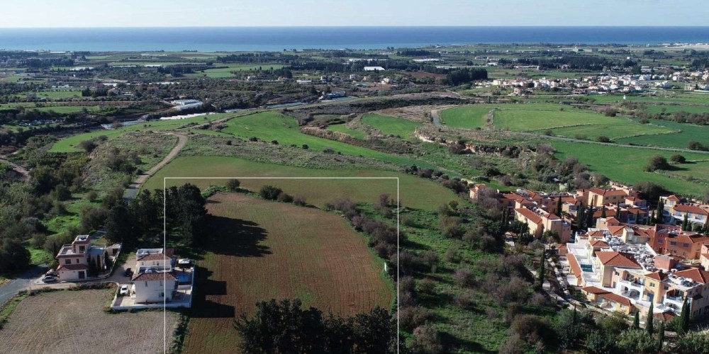 Building plot in a quiet village near the Paphos airport in Anarita, Paphos — photo 1