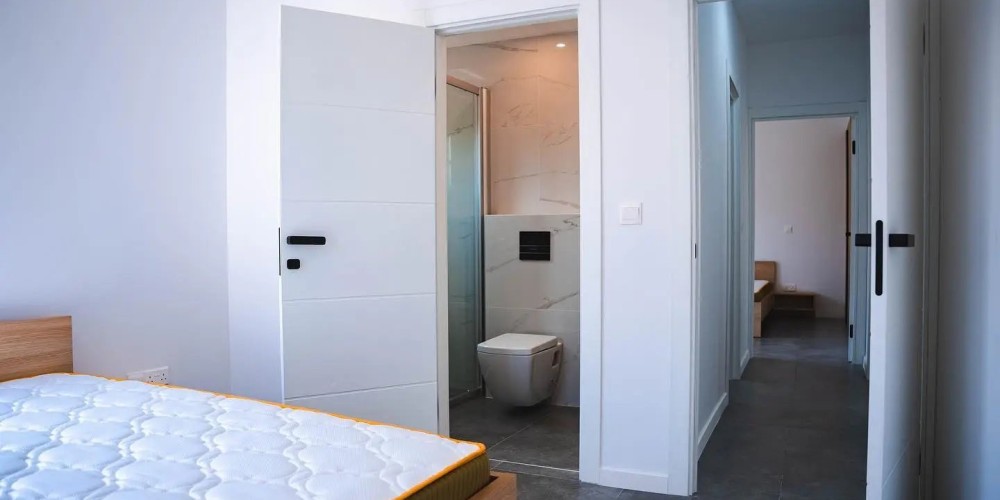 3-bedroom renovated apartment with panoramic views in Neapolis, Limassol — photo 5