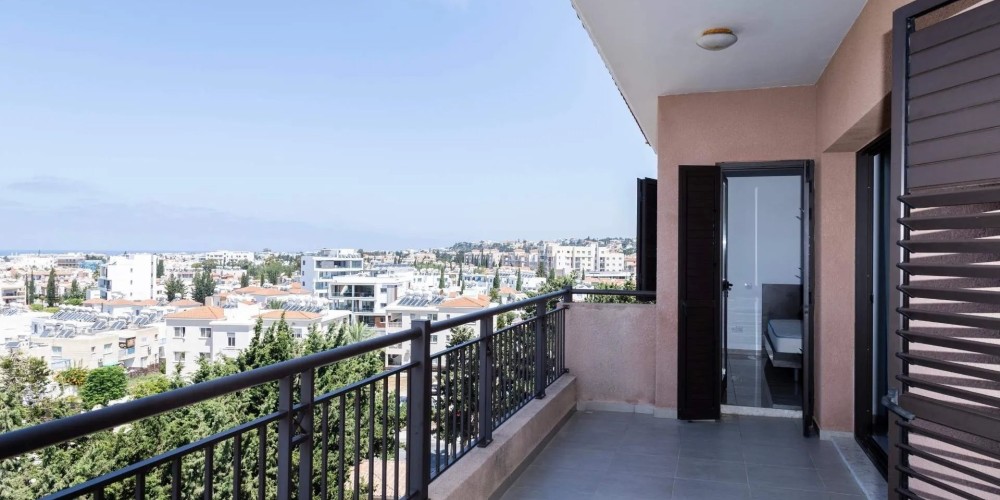 2-bedroom apartment in a gated complex with concierge service in Universal, Paphos — photo 5