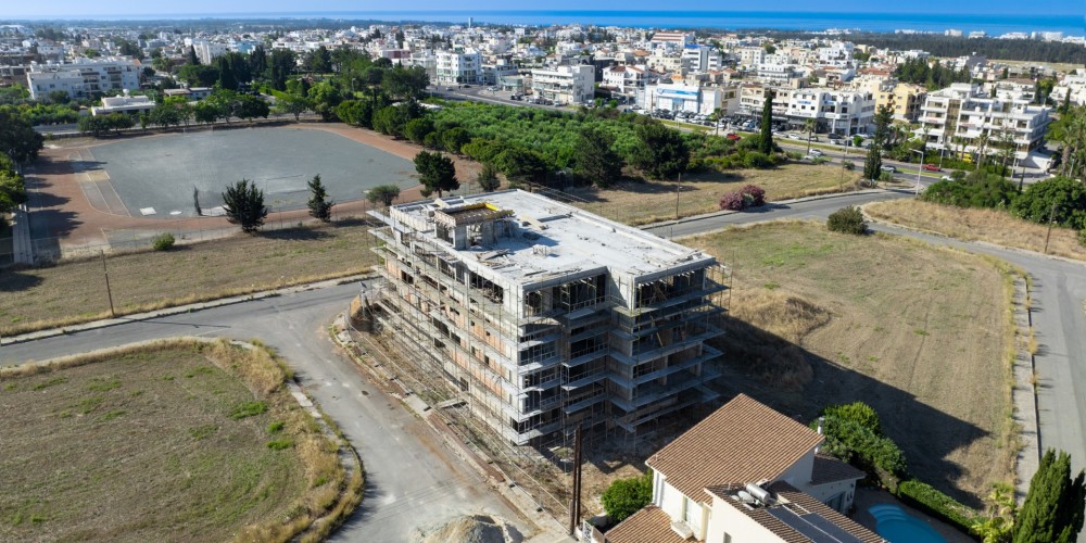 Apartments in a gated complex with landscaped communal areas in Geroskipou, Paphos — photo 11