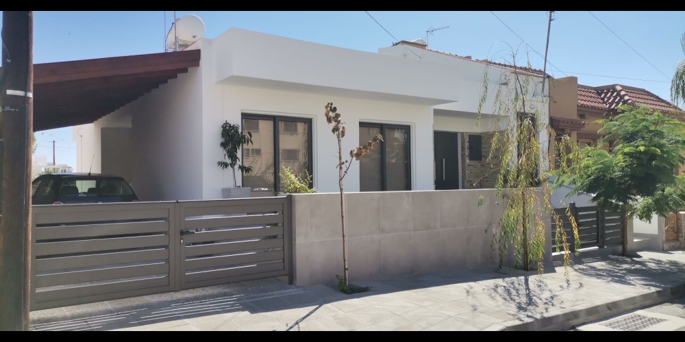 3-bedroom bungalow close to all amenities in the port area, Larnaca — photo 1