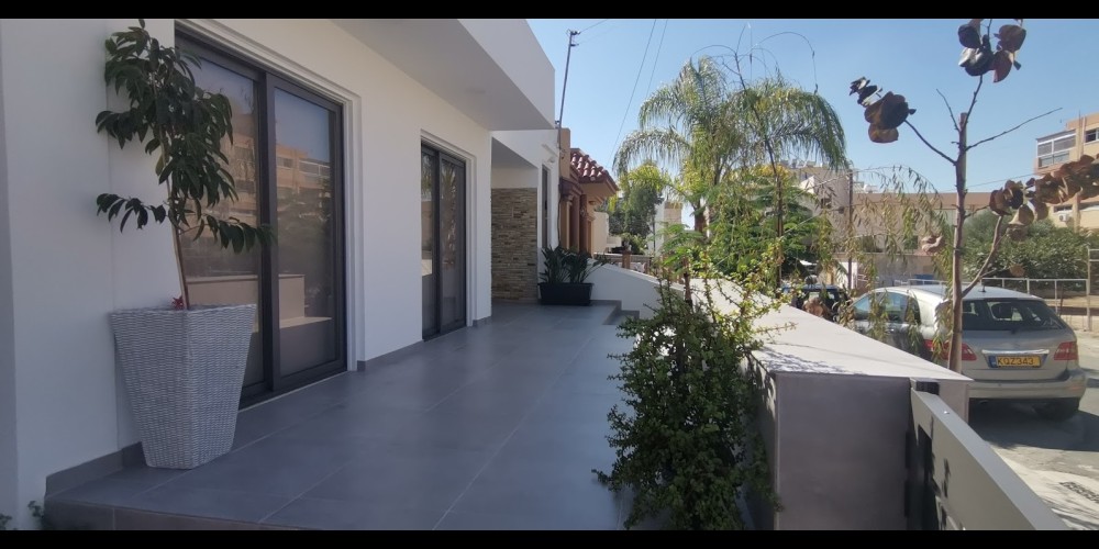 3-bedroom bungalow close to all amenities in the port area, Larnaca — photo 2