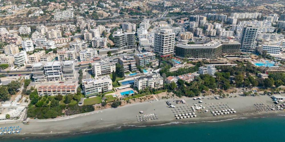 Elegant 2- and 3-bedroom residences in just 225 meters from the sea in one of Limassol’s most sought-after locations — photo 10