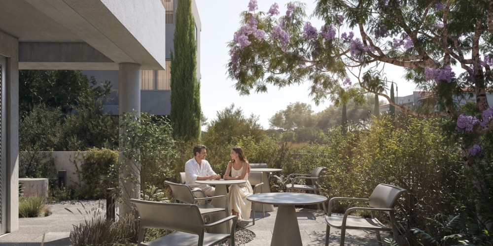 A residential development with a communal pool in walking distance to the beach in Paphos — photo 6