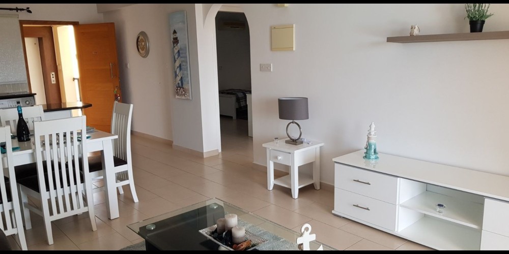 A resale 3 bedroom apartment with a communal pool in the tourist area of Paphos — photo 5